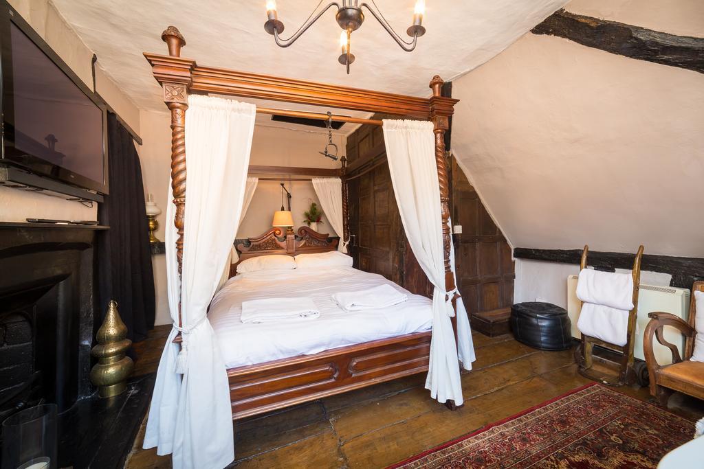 Trembling Madness Apartments York Extérieur photo